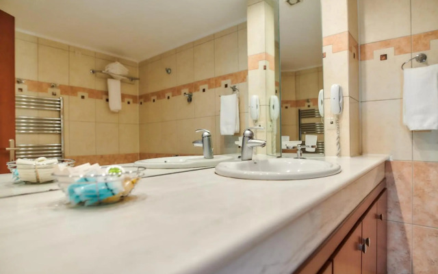Nefeli Hotel