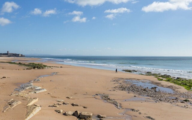 Carcavelos Beach Apt