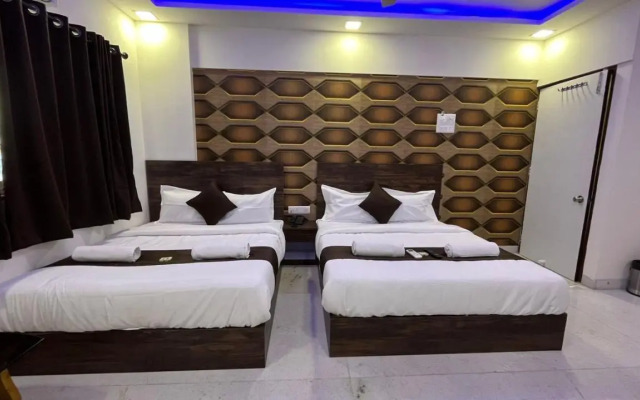 Hotel Plaza Rooms - Prabhadevi Dadar