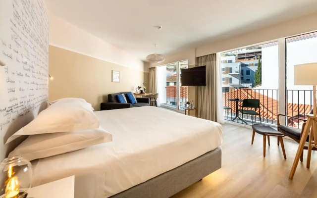 Pestana Fisherman Village