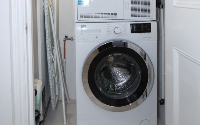 Stunning Brand New Studio Apartment - Sleeps 3