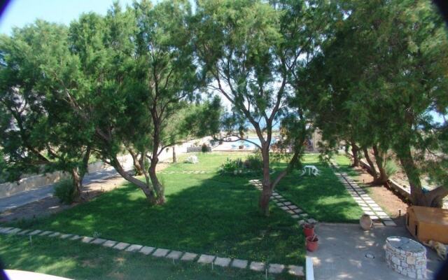 Anavaloussa Apartments