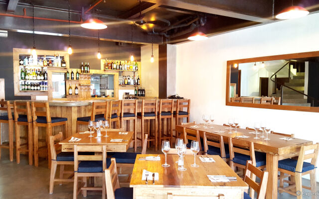 Capital O 468 Element Boutique Hotel Vaccinated Staff