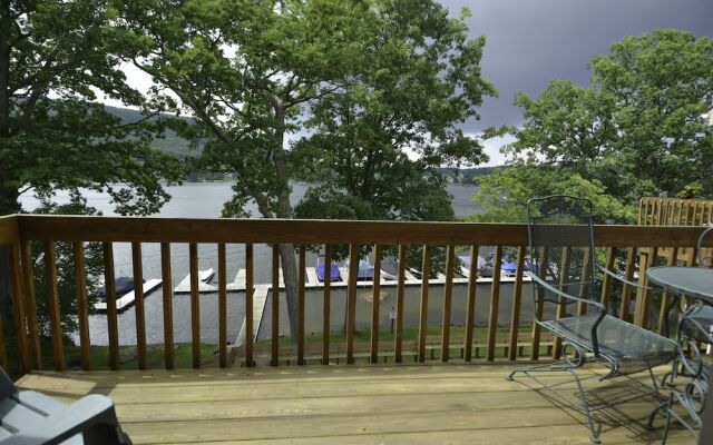 Hartwood Village 3 Bedroom Townhome #05