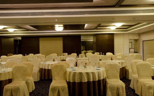 Ramee Grand Hotel and Spa, Pune