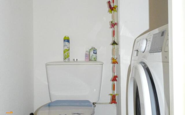 Apartment With 2 Bedrooms in Ouistreham, With Furnished Balcony - 500