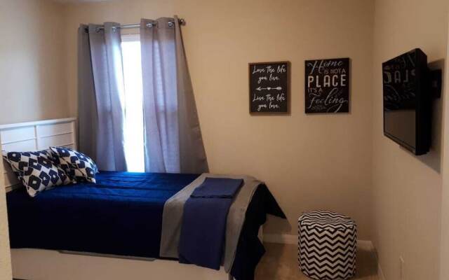 Splendid 4 Bedroom Home Close to Disney 5168