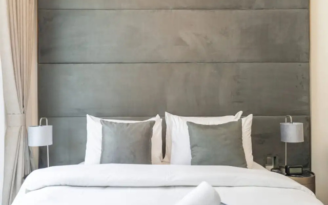 Spectacular Getaway in This Studio in The Autograph