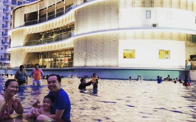 Azure Luxury City Suites by VacationsPH