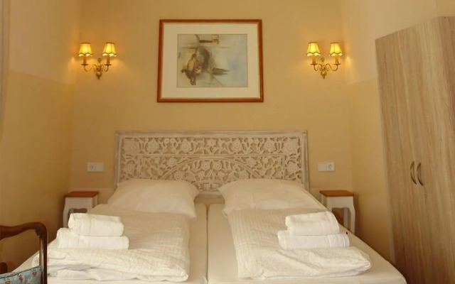 Arbio I Parlamento Rooms