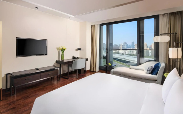 LJZ Supreme Tower Hotel