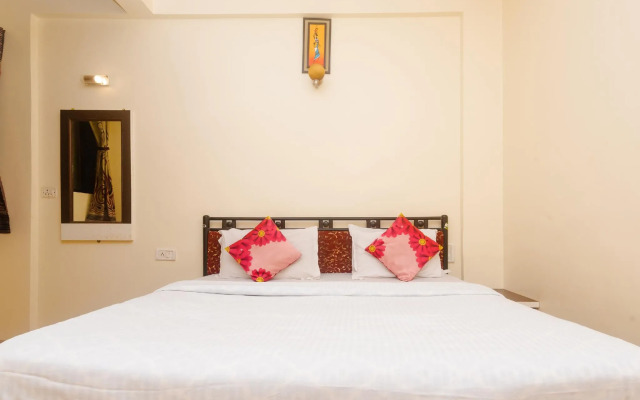 Spot on 38779 Roshan Residency