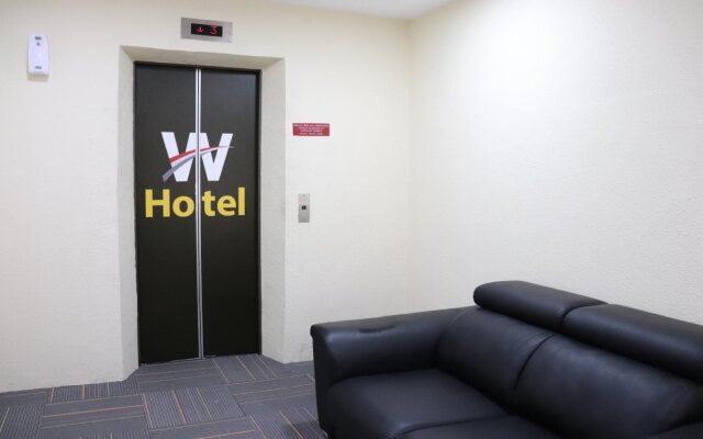 Happy Holiday Hotel