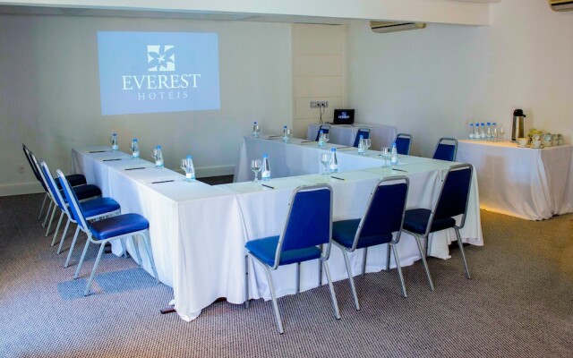 Everest Porto Alegre Hotel