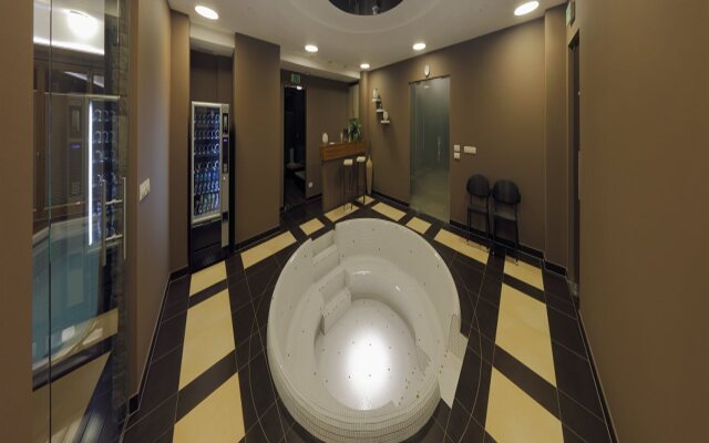 Esmarin Wellness Hotel