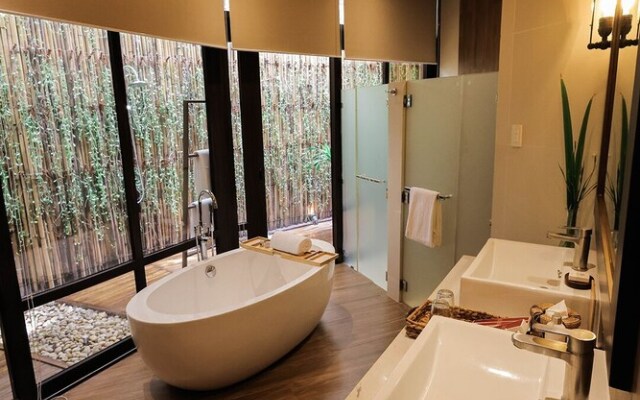 Lihim Resorts