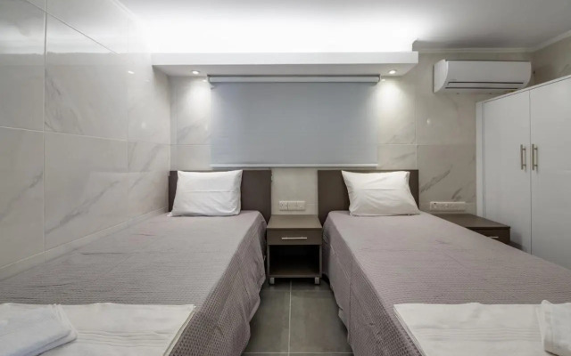 Gevoni Deluxe Suites