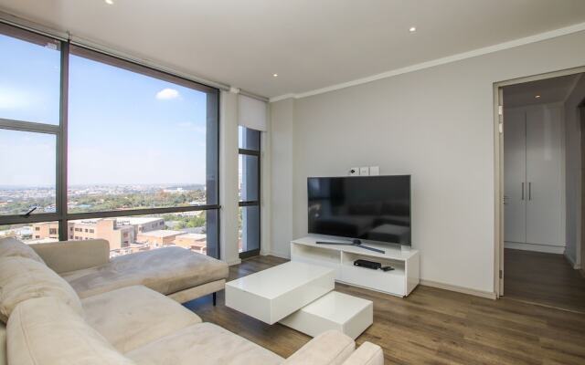 Sandton Smart Apartment Eleven