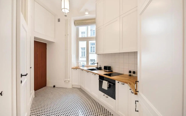 Premium Warsaw Center Studio