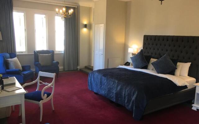 Rand Club Suites