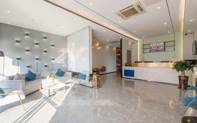 7 Days Premium Hotel (Fenggang Yongsheng Street New High Plaza Branch) – Lobby – Dongguan