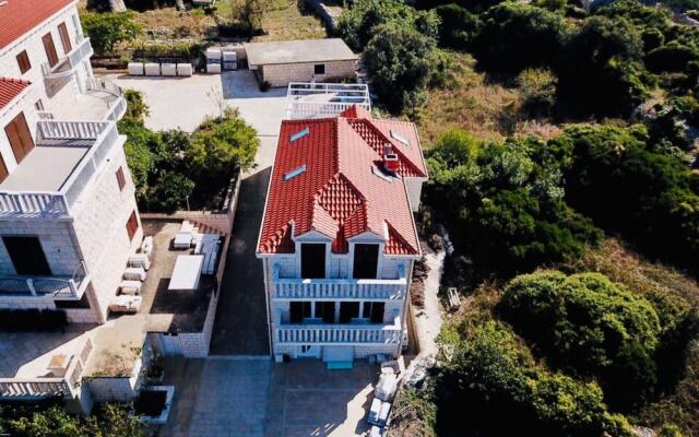 Villa Tonika