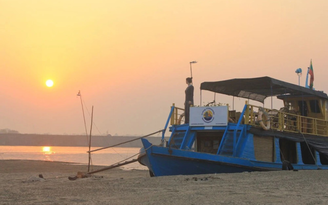 Living Irrawaddy Dolphin Project