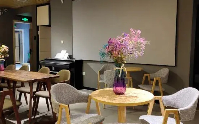Sheng 45 Youth Hotel