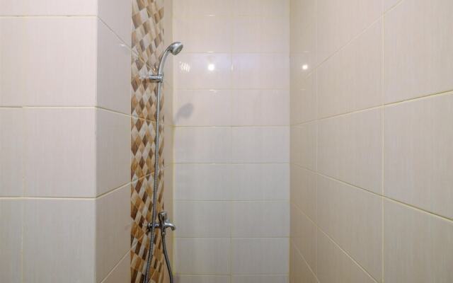 Homey and Comfort Living Studio Room at Dave Apartment