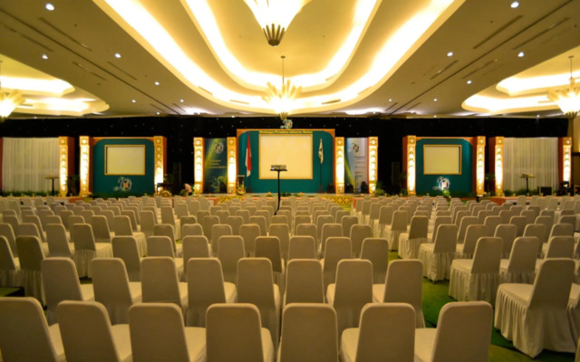 IPB Hotel And Convention Center
