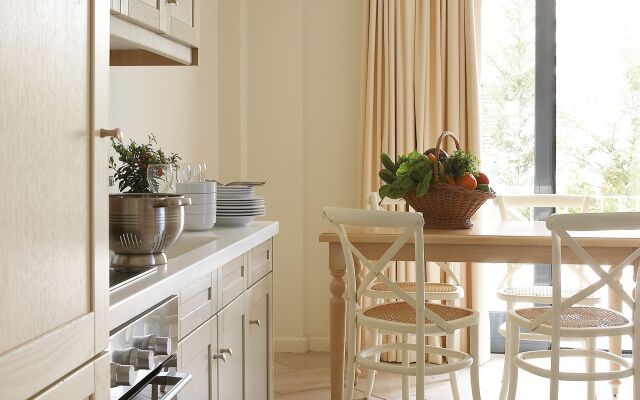 Grecotel Plaza Beach House