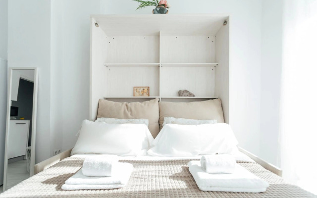 One&Lux El Salvador - Central Studio with a Stunning View