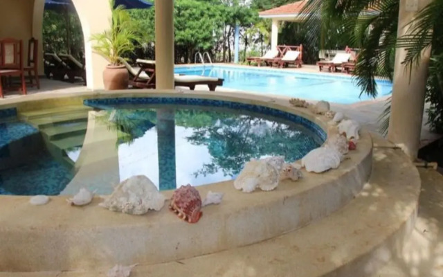 Niro Paradise House-Kusyombunguo Hotels