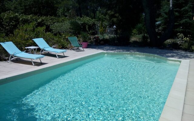 Les Chambres d'Adeline B&B