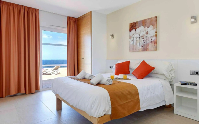 Villa Esmeralda Sol - Villas_and_Bungalows in Ciudadela de Menorca - Photo 4