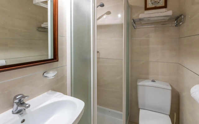 2 Habs Buena terraza con BBQ - WiFi, Piscina