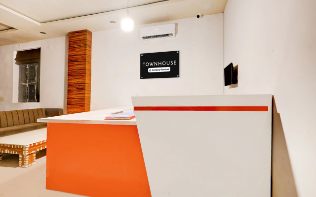 Super Townhouse Sarai Metro Station Formerly Palla