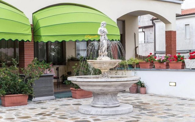 Hotel Reginella