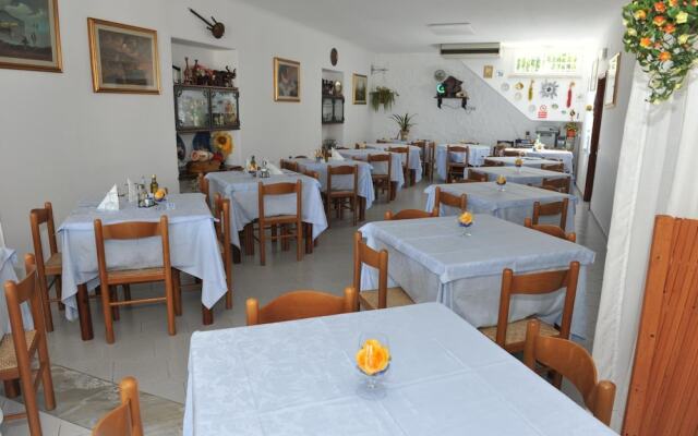 Hotel Villa Mena