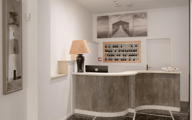 c-hotels International
