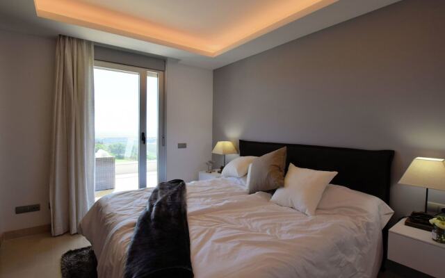 Luxury Apartment with Swimming Pool in Andalusia