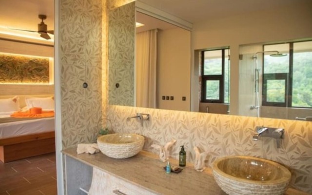 Le Duc Hillside Villas