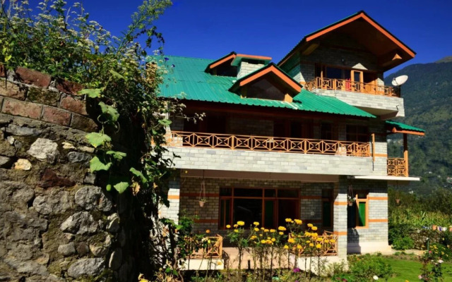 WoodyVu Mansari Cottage