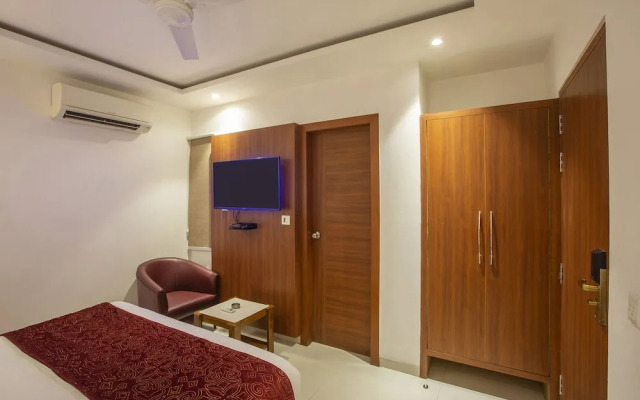 Fabhotel Skye Suites