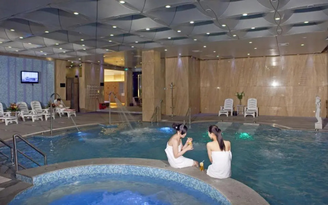 Jiangmen Gladden Hotel