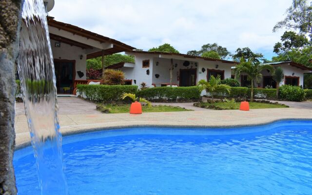 Piedras Blancas Lodge