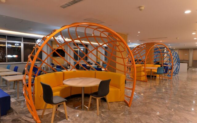 Holiday Inn Express-Weihai Economic Zone by IHG