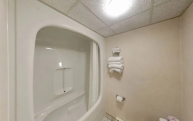 Kings Inn Near The Falls