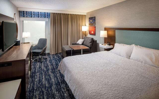 Hampton Inn Long Island / Commack