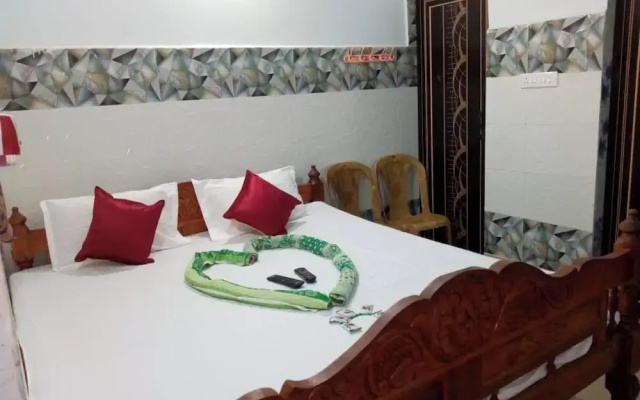 DhamStay Hotel Pranab Sadan Near Beach